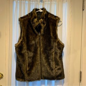 Faux fur reversible waterproof vest with side pockets
